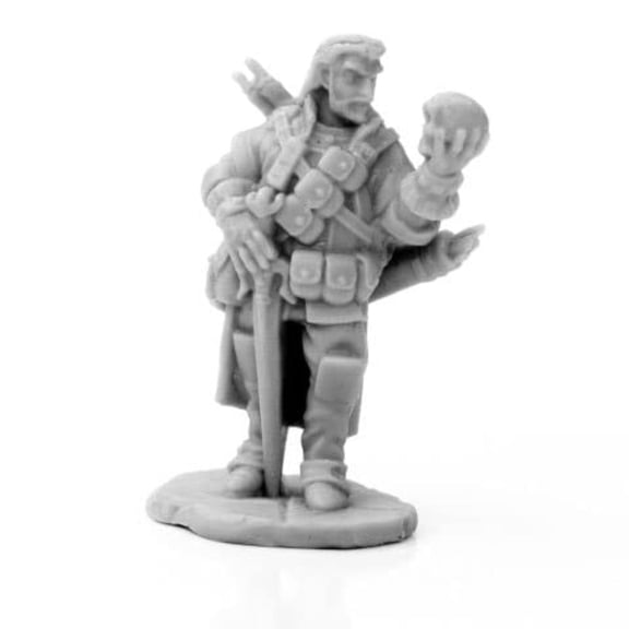 Reaper Miniatures Bones: PF: Mavaro, Iconic Occultist