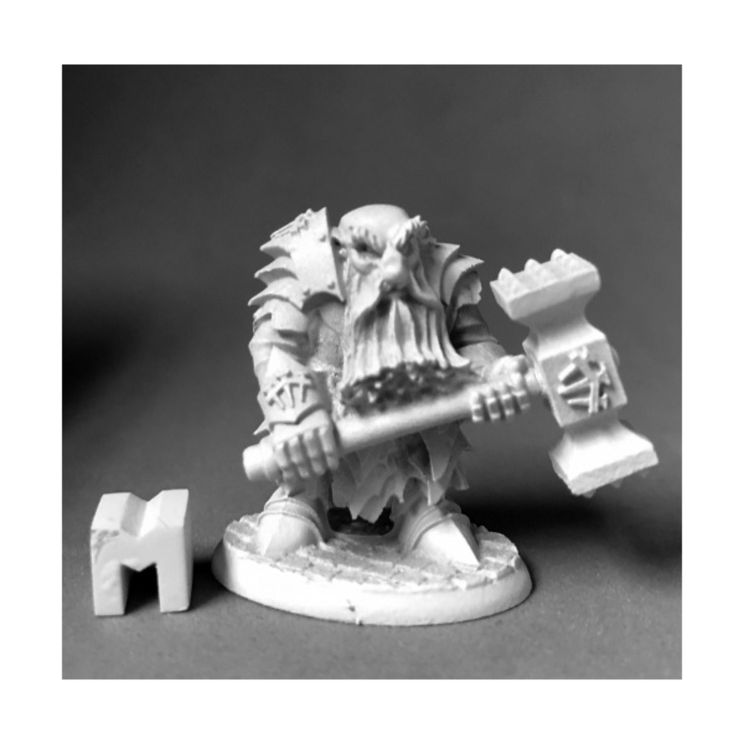 Minatura Reaper: Dark Heaven Ivar, Dwarf Priest - Fantasy In Scala Eroica 25mm, Non Dipinta, In Plastica Bones, Per Giochi Di Ruolo Come D&D