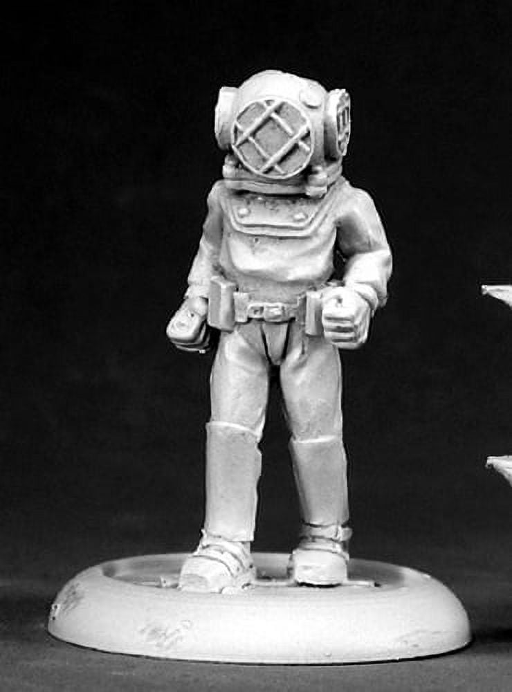 Reaper Miniatures Iris Scuba Girl #50166 - Chronoscope Metal D&D RPG Figure