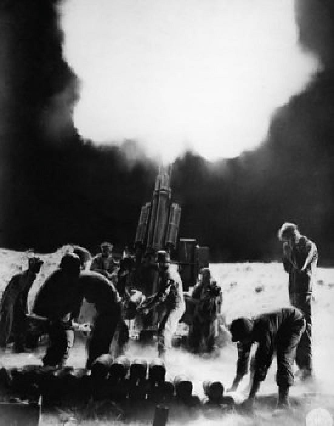 Rear view of a Howitzer bombing during war 105mm Howitzer Solomon Islands Canvas Art -  (18 x 24)