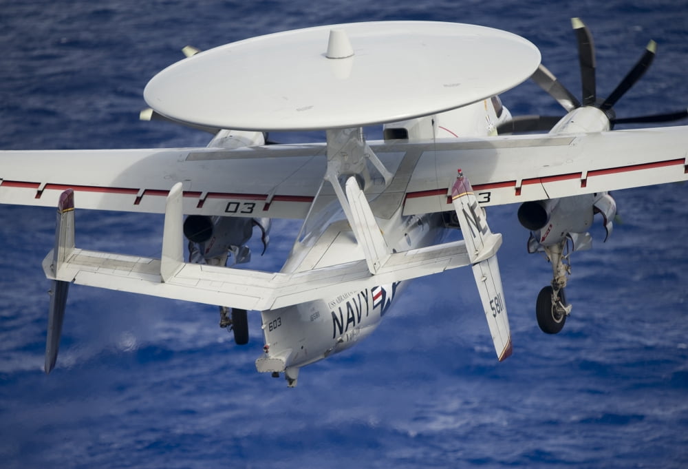 Rear view of an E-2C Hawkeye taking off Canvas Art - Stocktrek Images (35 x 24)