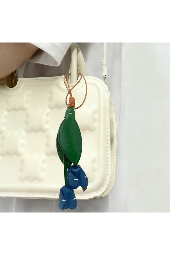 Rearview Mirror Hanging Accessories, Faux Deer Foot with Genuine Leather, Western Keychain, Car Rearview Mirror Decoration Bag Pendant Keychain Decoration