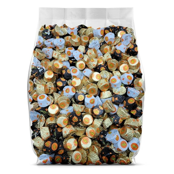 Reases Peanut Butter Cups Miniatures Assortment Bulk Chocolate Halloween Candy | Approx. 104 Pieces | 2 Pounds | Individually Wrapped Candy for Parties, Buffets, Gifts, and Treats!