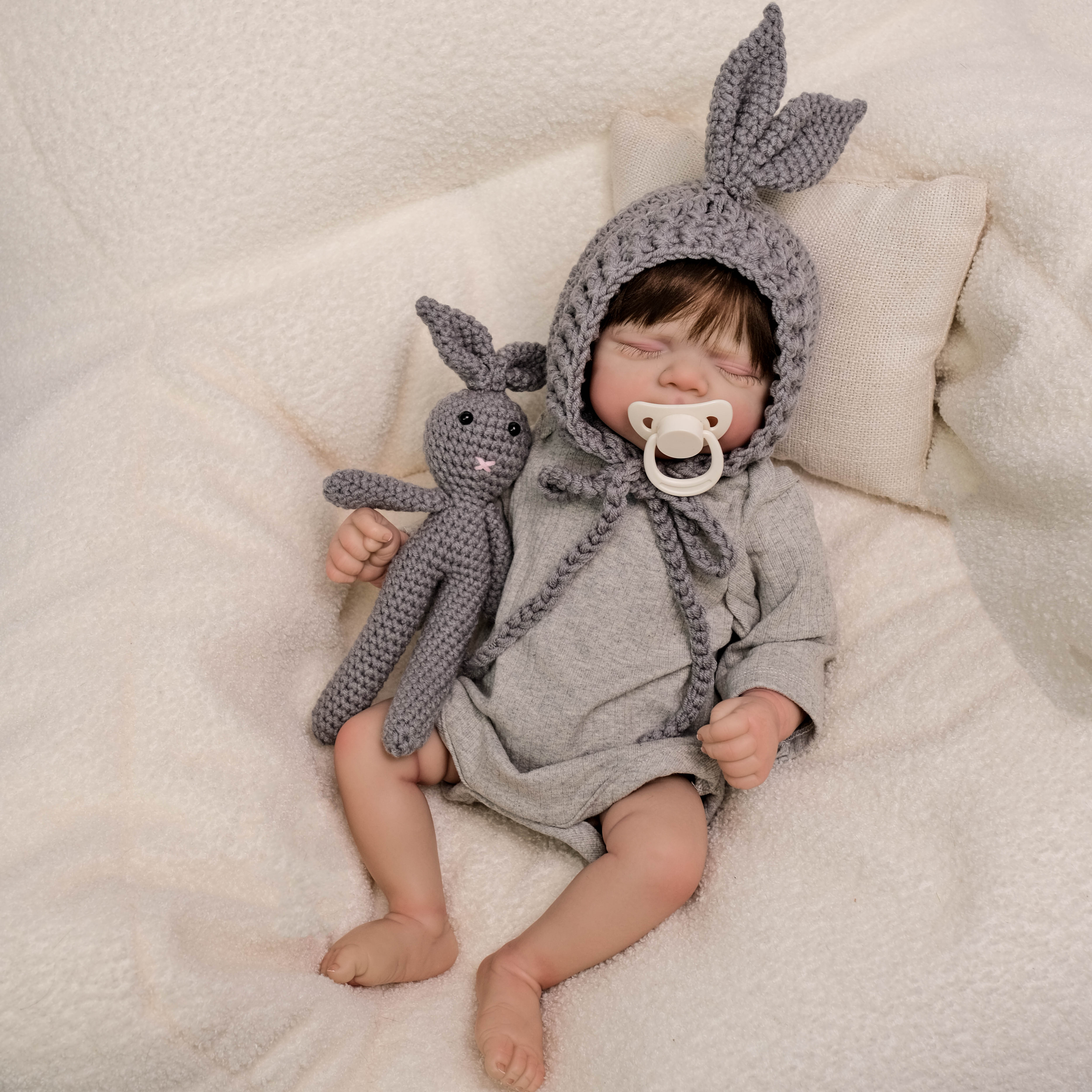 Reborn Baby Dolls 18 inch Lifelike Baby Dolls Real Newborn Dolls Cloth Body Poseable Limbs with Baby Doll Set and Feeding Toy for Kids Age 3+