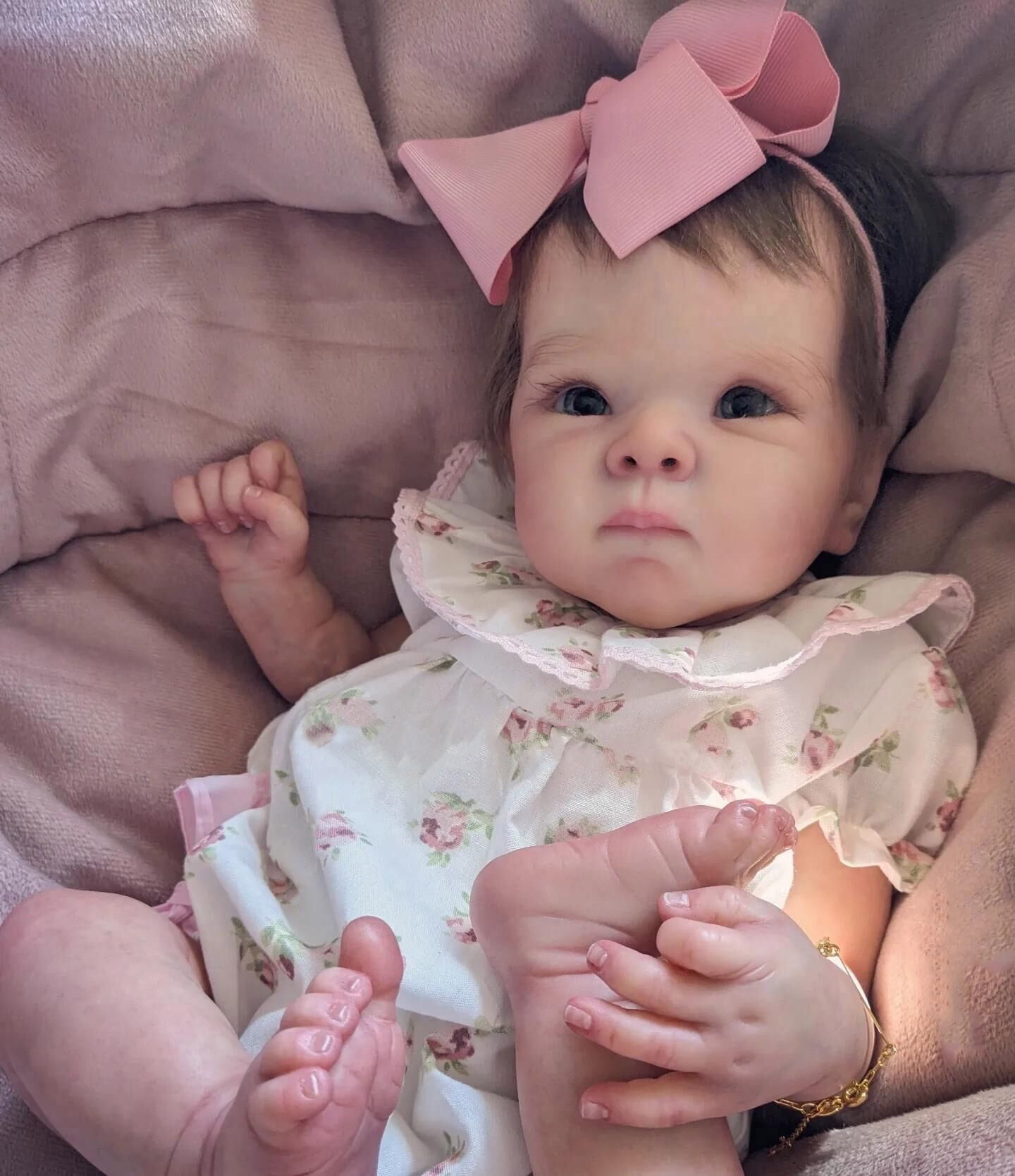 Reborn Baby Dolls 18 inch Lifelike Cute Soft Body Feeling Realistic Newborn Baby,Real Life Baby Dolls with Accessories for 3+ Years Old Kids