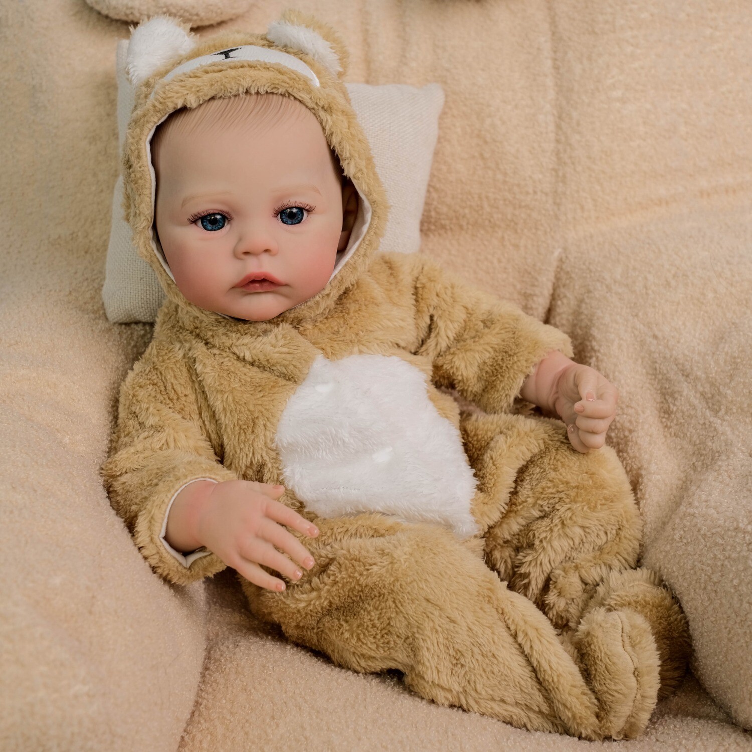 Reborn Baby Dolls, 19" Lifelike Realistic Newborn Doll with Cloth Body That Look Real,Christmas/Birthday Baby Doll Gift for Kids Age 3 +