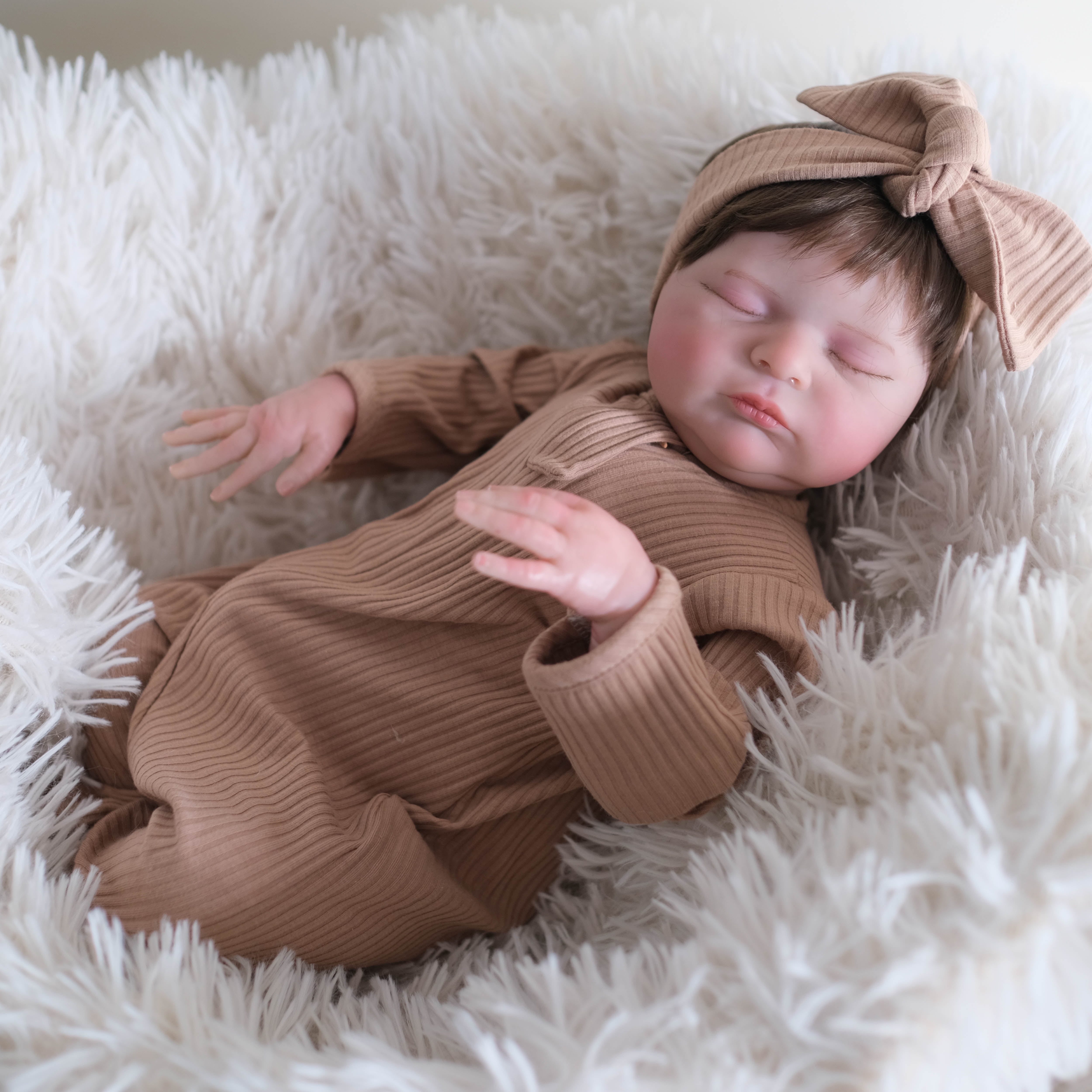 Reborn Baby Dolls 19 inch Lifelike Newborn Baby Real Live Baby Dolls,Cloth Body Vinyl Limbs with Dolls & Accessories for Age 3 and Up