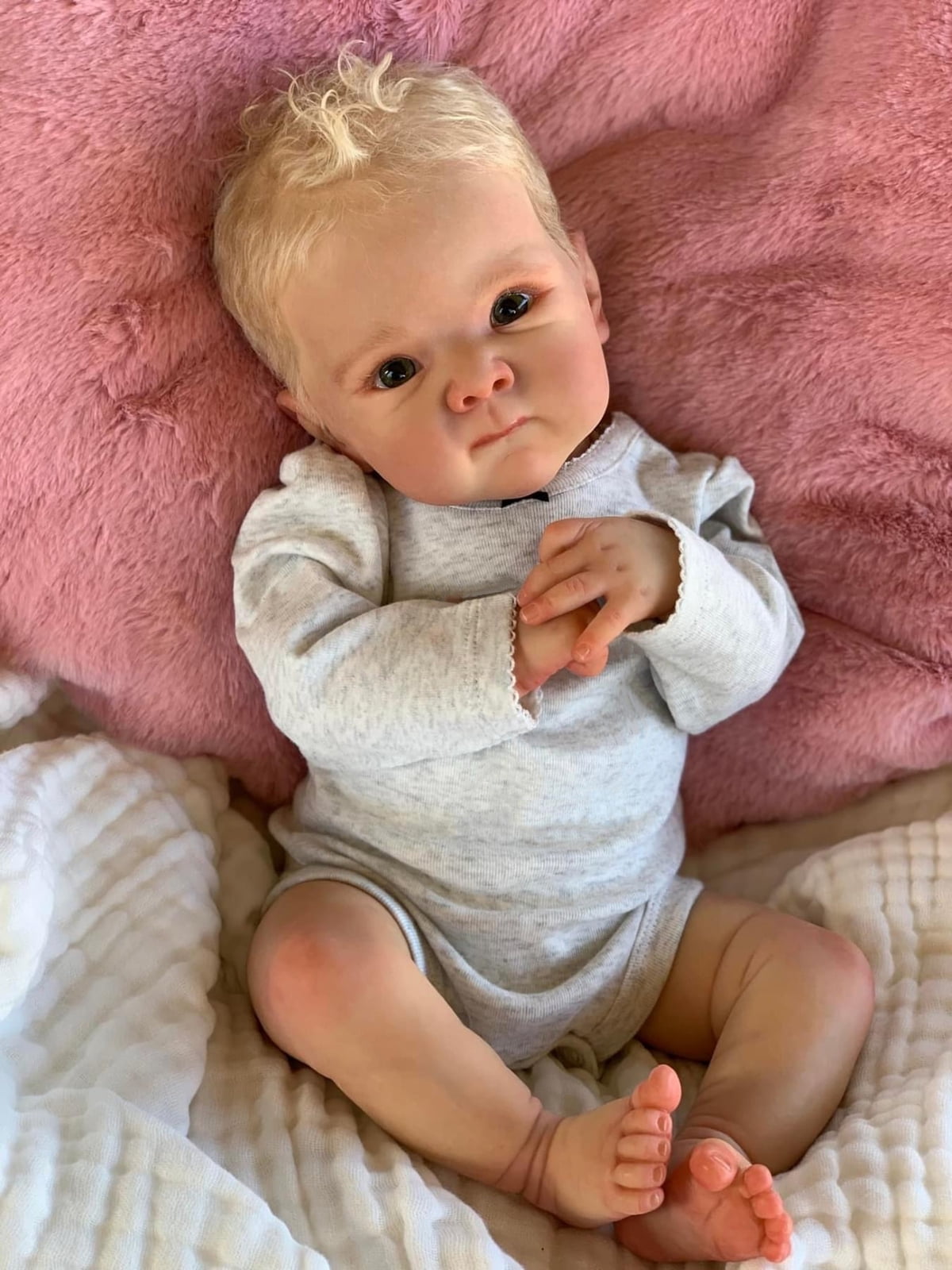 Reborn Baby Dolls Boy - 18-inch Newborn Baby Realistic Dolls with Soft Cloth Body Lifelike Reborn Baby Dolls Birthday Gift for Kids Age 3+