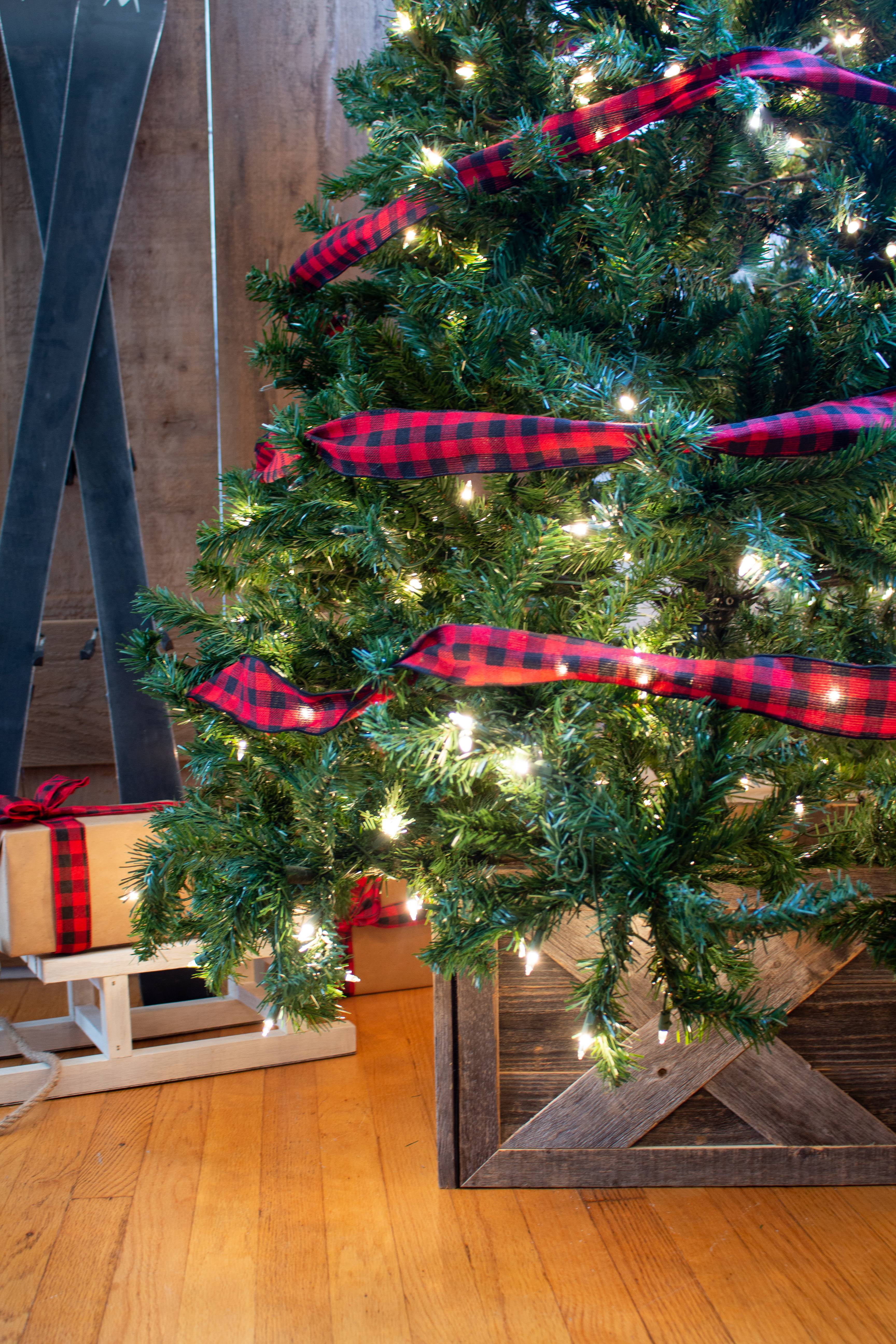 Christmas decoration ideas for reclaimed Wooden Pallets, by Nicklin  Transit Packaging