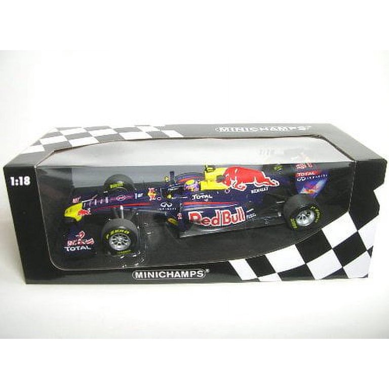 Red Bull Racing Renault RB7 Mark Webber F1 2011 1/18 by Minichamps 110110002