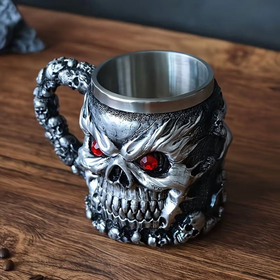 Red-Eyed Skull Resin Beer Mug Gothic Horror Drinkware for Parties