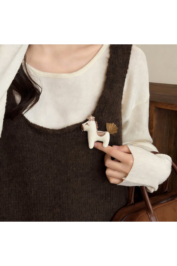 Red Fabric Horse Brooch For Women's Year Of 2026 Style Coat And Scarf Accessory Pin Brooch Flower Ornament