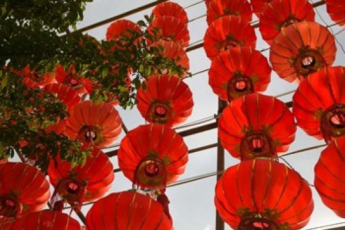 Red Lanterns on Boai Lu Dali Yunnan Province China Canvas Art - Walter Bibikow DanitaDelimont (24 x 15)