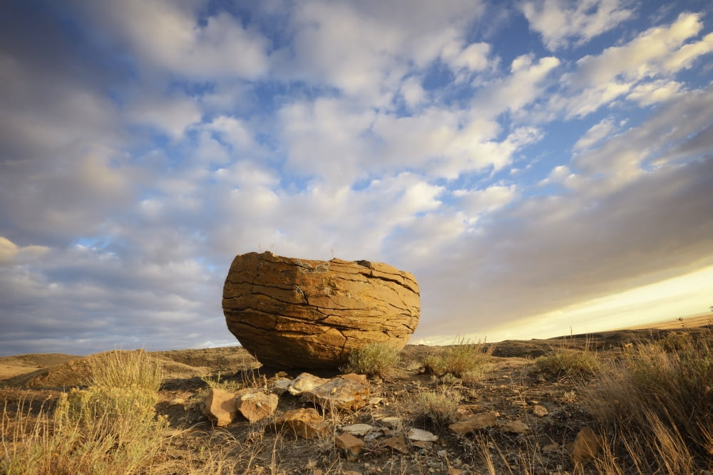 Red rock coulee in cypress hills provincial parkAlberta canada Canvas Art - Peter Carroll Design Pics (36 x 24)