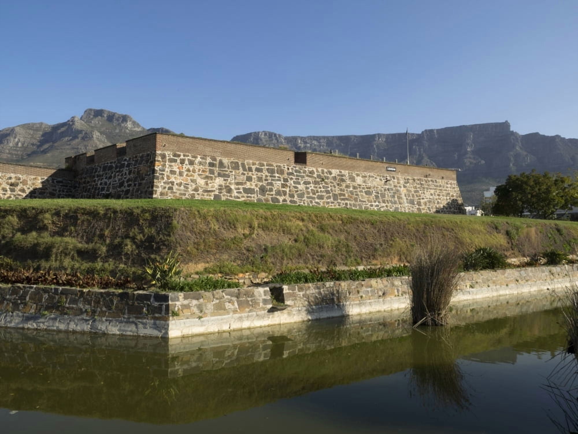 Redoubt of Castle of Good Hope with Table Mountain in the background Cape Town Western Cape Province South Africa Canvas Art - Panoramic Images (12 x 16)