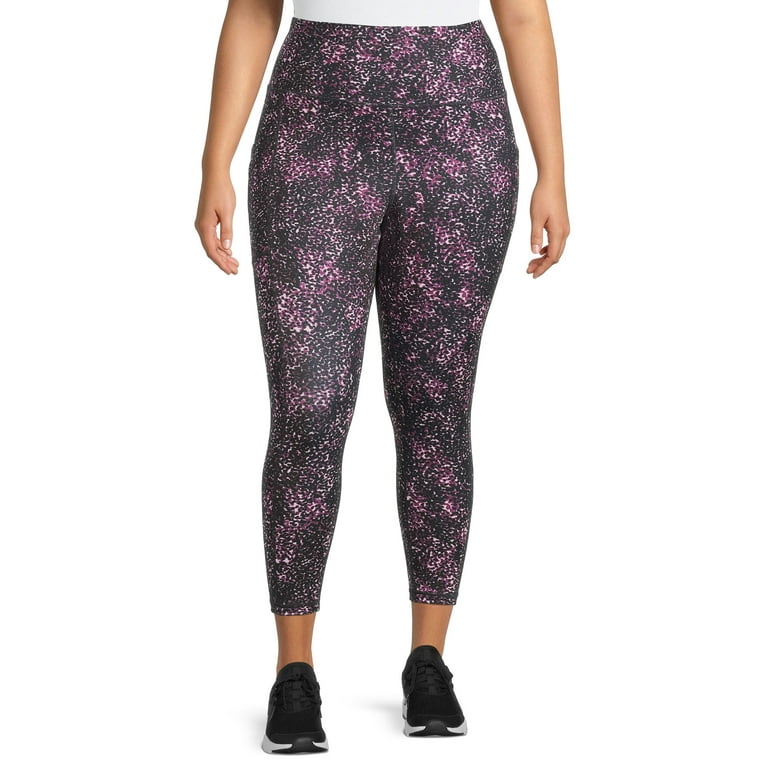 Plus size activewear store with pockets