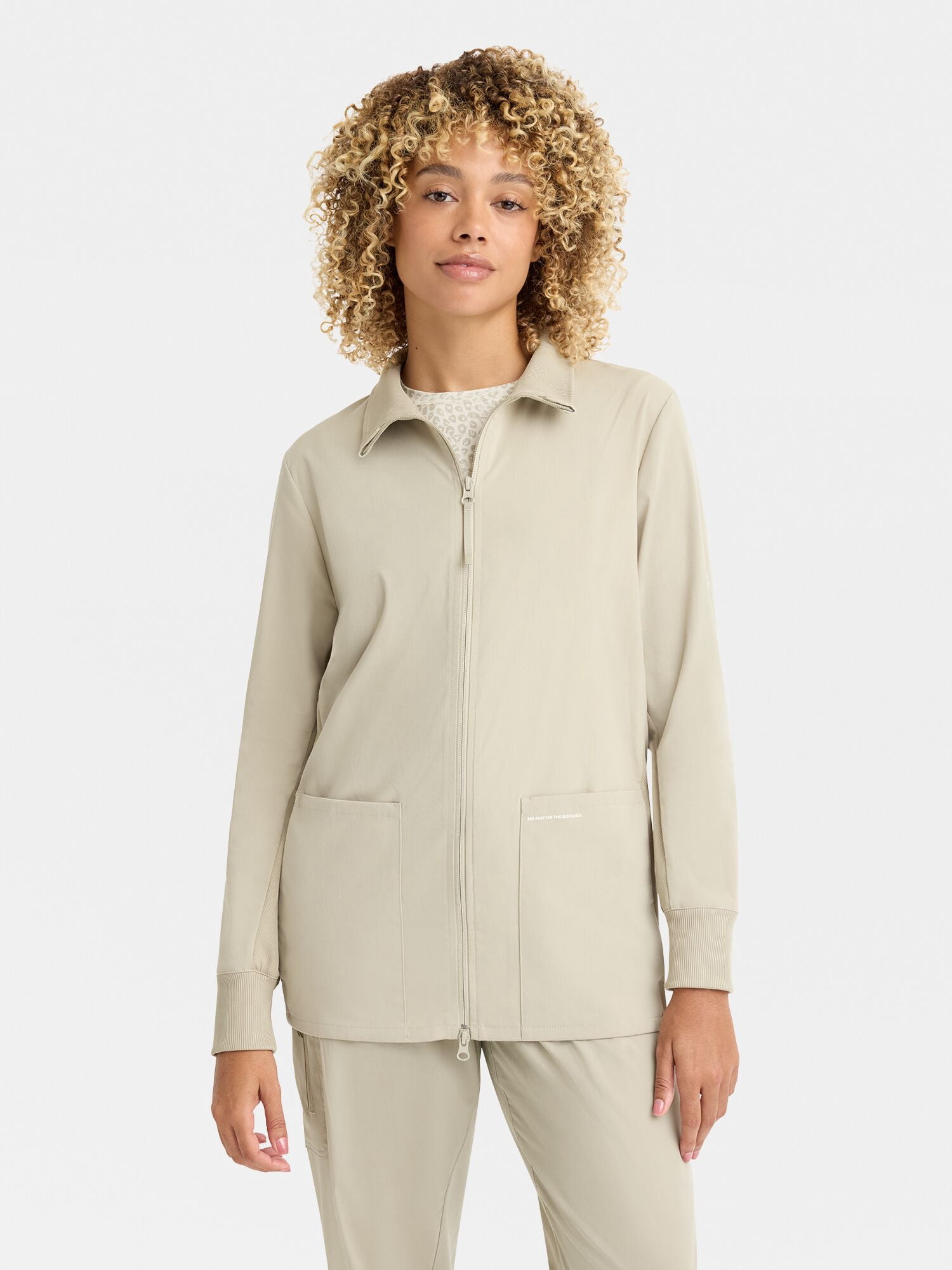 Reebok Women's Scrub Jacket with Stretch Fabric and 6 Pockets, 1 Pack Sizes S-2XL