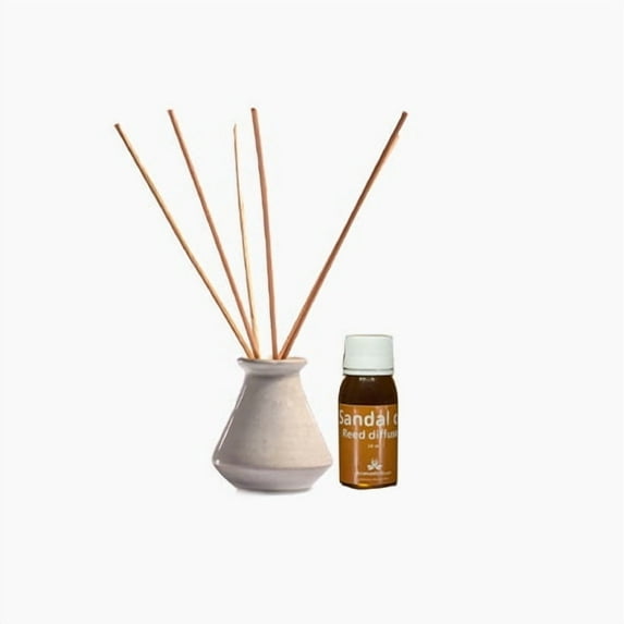 Reed Diffuser – Sandalwood Scent – 50ml Oil, 6 Reed Sticks, Ceramic Pot