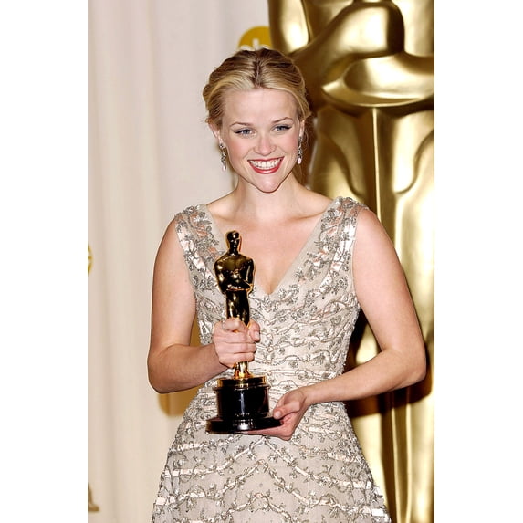 Reese Witherspoon In The Press Room For Oscars 78Th Annual Academy Awards, The Kodak Theater, Los Angeles, Ca, March 05, 2006. Photo By Michael GermanaEverett Collection Celebrity (8 x 10)