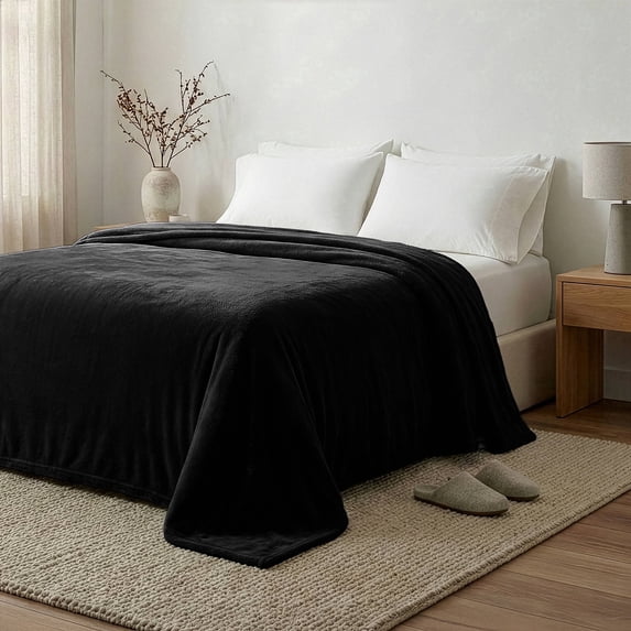 Regal Living Warm & Cozy Plush Velvet King Blanket, Black, 102 x 90