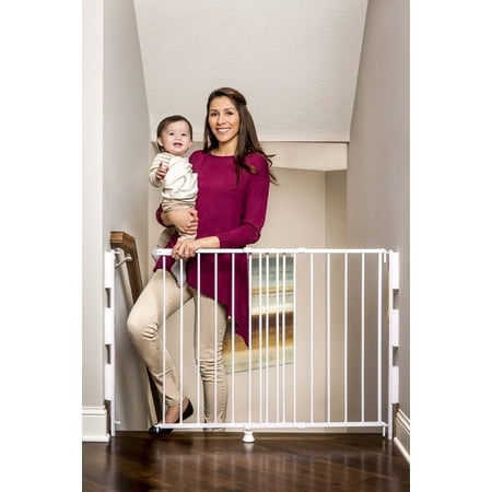 Regalo 2-in-1 Stairway and Hallway Wall Mounted Baby Safety Gate, White, Ages 6 to 24 Months