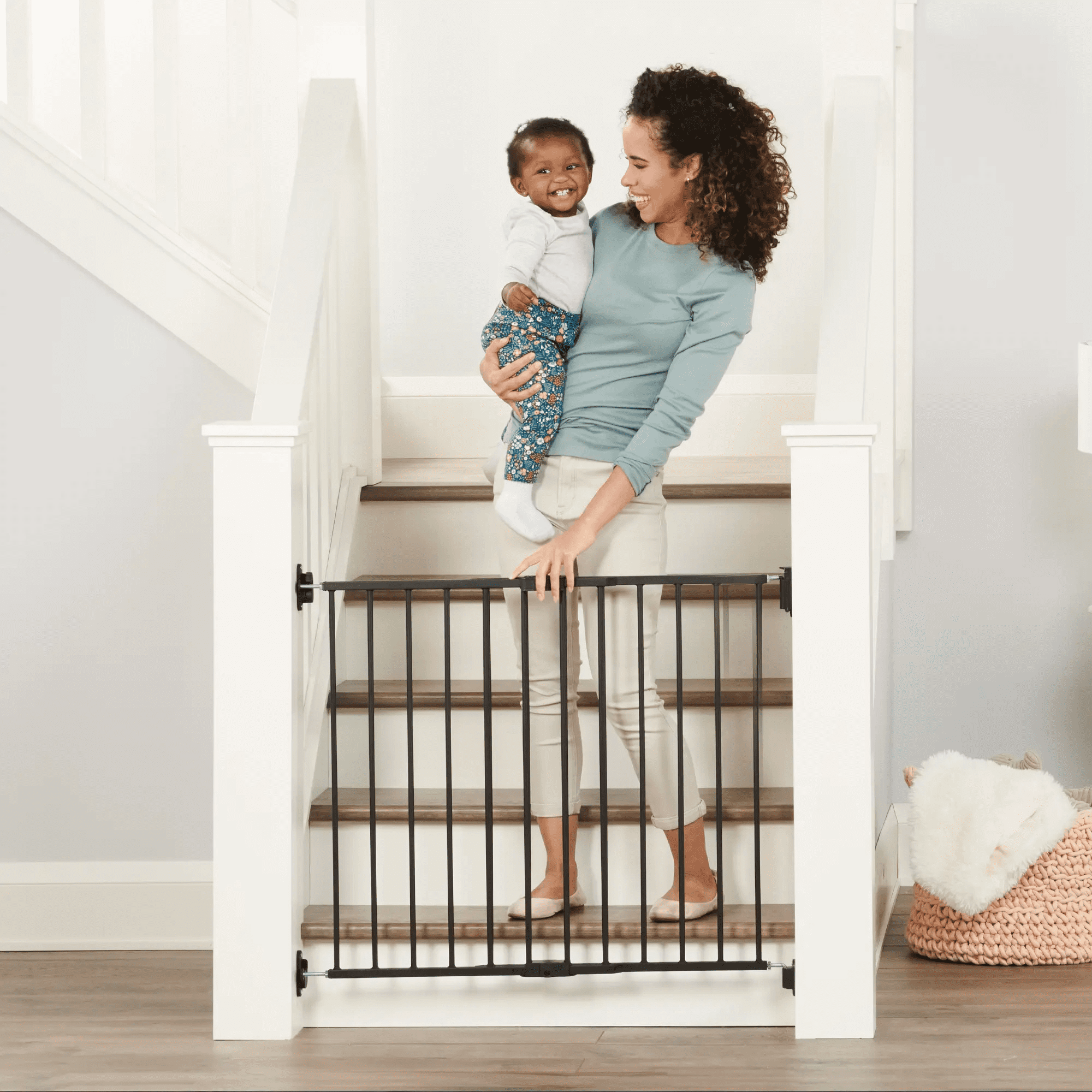 Regalo Extra Wide 2-in-1 Metal Stairway & Hallway Baby Safety Gate with Mounting Kit, Ages 6–24 Months, Black