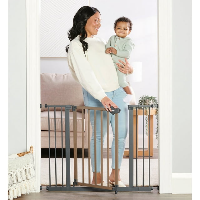 Regalo Heritage & Home MultiStyle Safety Gate