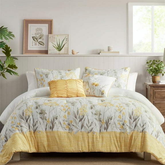 Madison Park 5-Piece Seersucker Comforter Set with Throw Pillows, Full/Queen, Yellow