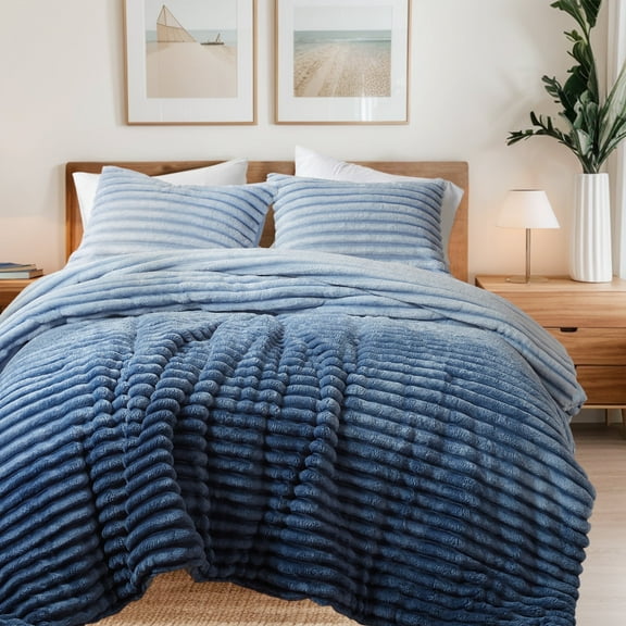 Regency Heights Full/Queen Fluffy Ribbed Plush Comforter Set 3-Piece Bedding Set Blue Ombre