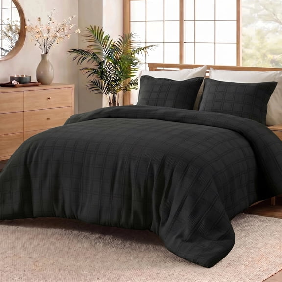 Regency Heights Waffle Weave Comforter Set, Full/Queen Size Textured Comforter Bed Set, 3-Piece Lightweight Bedding Set with Pillow Shams for All Season, Black