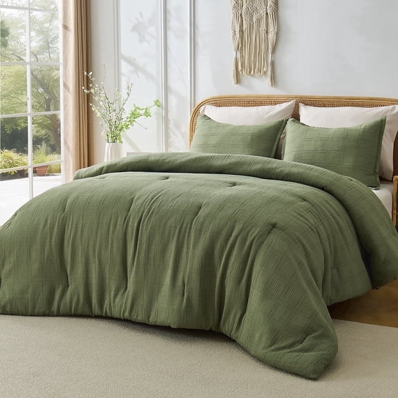 Regency Heights Waffle Weave Comforter Set, King/Cal King Size Textured Comforter Bed Set, 3-Piece Lightweight Bedding Set with Pillow Shams for All Season, Green