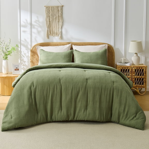 Regency Heights Waffle Weave Comforter Set King/Cal King Size, Lightweight & Breathable Comforter Bet Set for All Season, 3-Piece Textured Bedding Set with Pillow Shams, Green