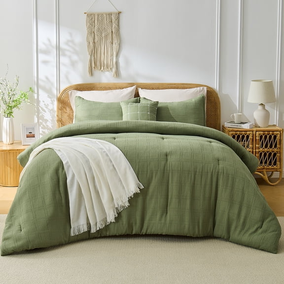 Regency Heights Waffle Weave Comforter Set with Throw Blanket for Couch, 5-Piece Ful/Queen Size Lightweight Comforter Bet Set for All Season, Textured Bedding Set for Bed & Sofa, Green