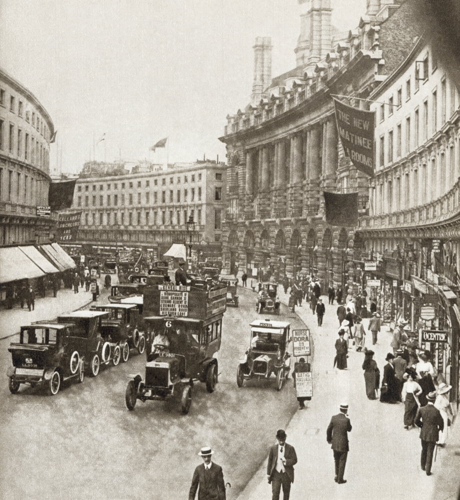 Regent Street London England In 1912 From The Story Of 25 Eventful Years In Pictures Published 1935 Canvas Art - Ken Welsh Design Pics (28 x 32)