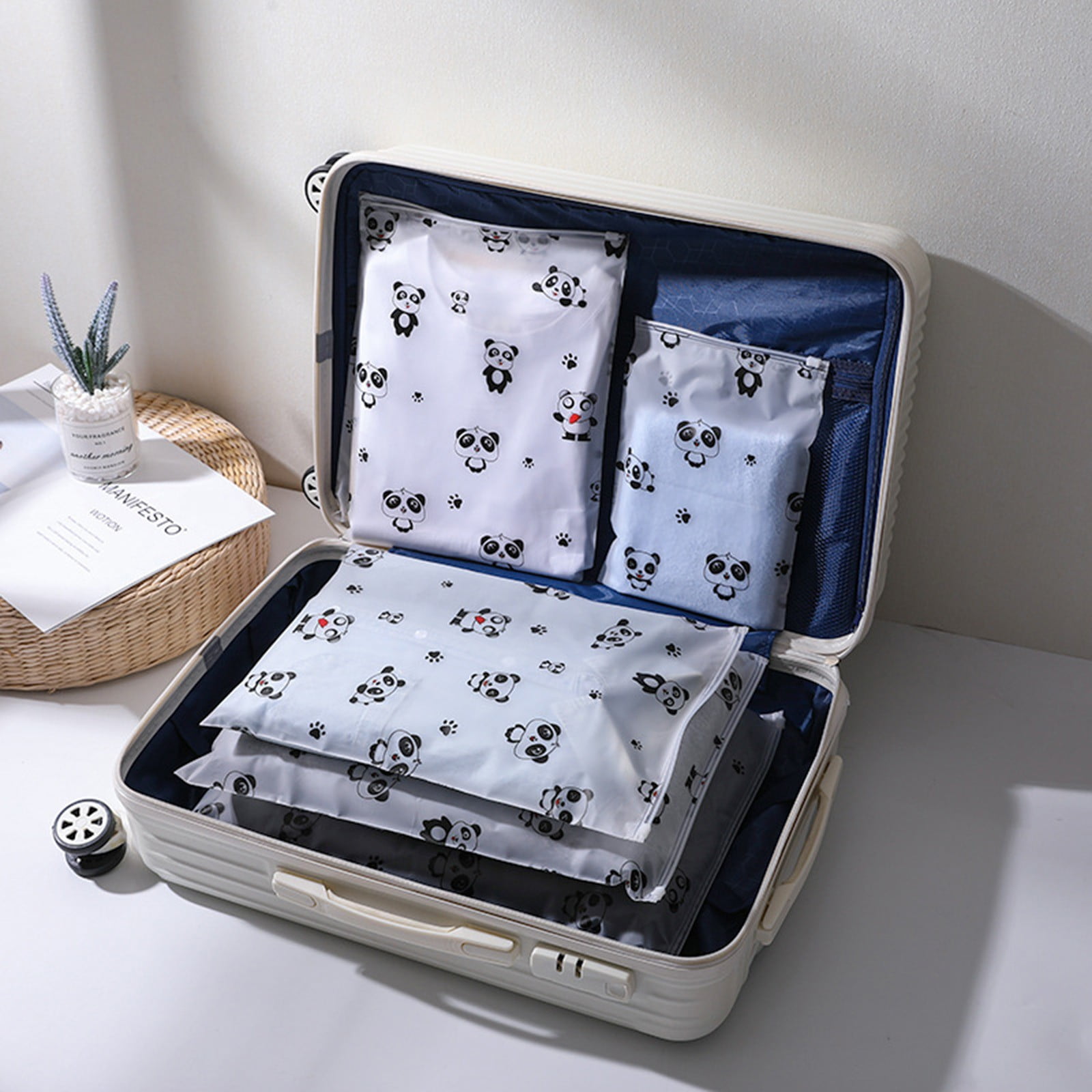 Regular Travel Zipper Bag Cute Panda Model Chopped Model Shop Bags ...
