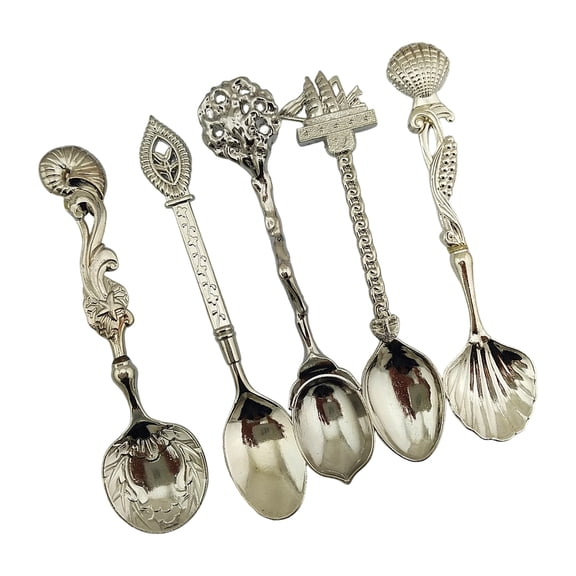 Relief Pattern Sturdy Alloy 5 Piece Spoon Set Antique Relief Kitchen Accessories Ideal For Household Cafes Use