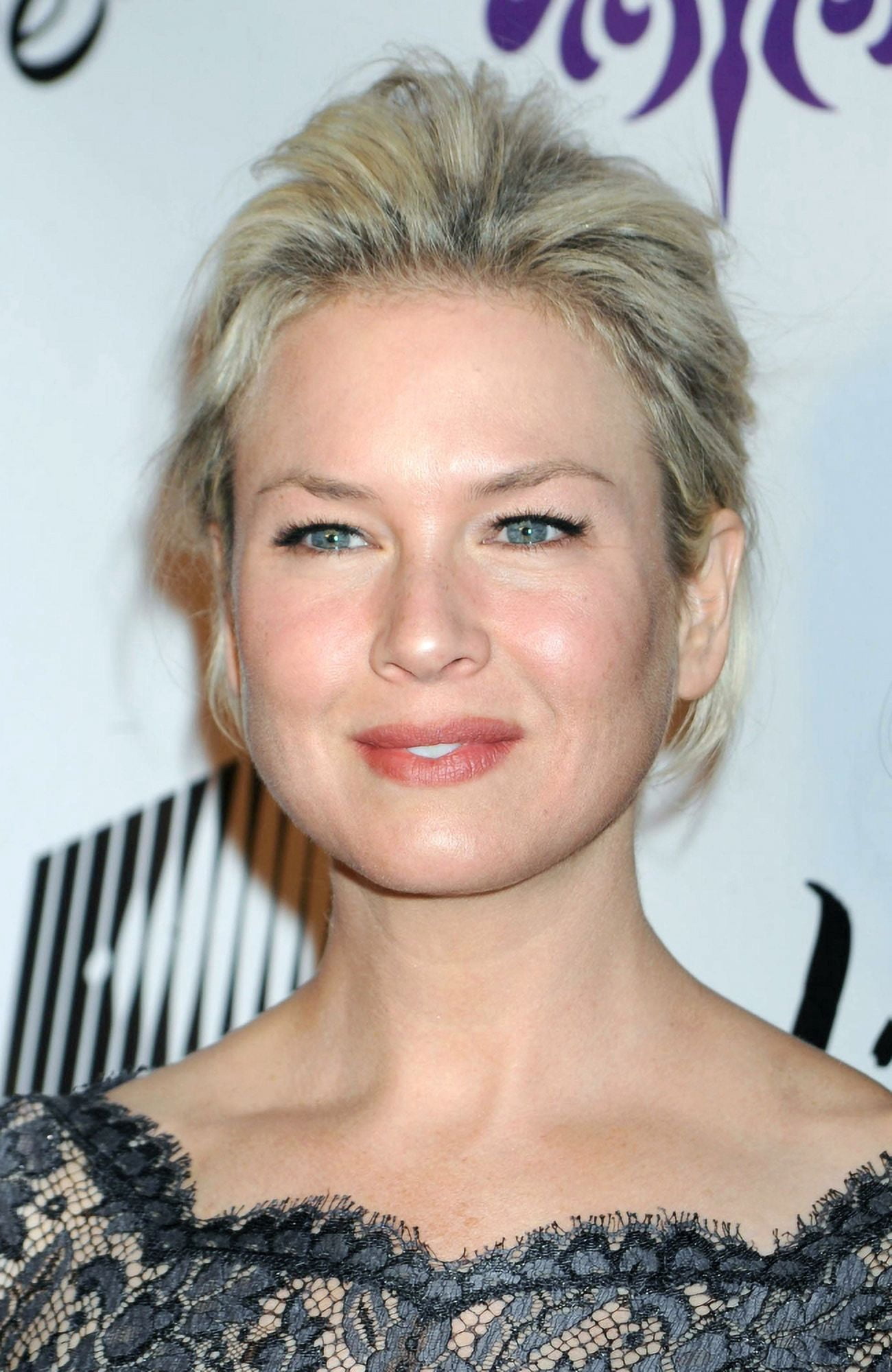 Renee Zellweger At Arrivals For Premiere Of Living Proof Canvas Art -  (16 x 20)