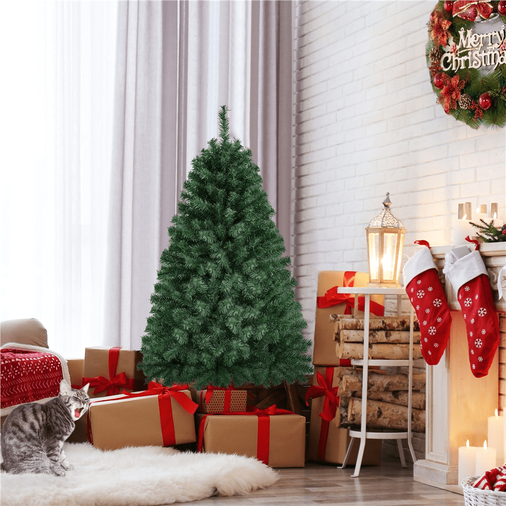 Renwick Green Decorated Spruce Christmas Tree, 4.5ft