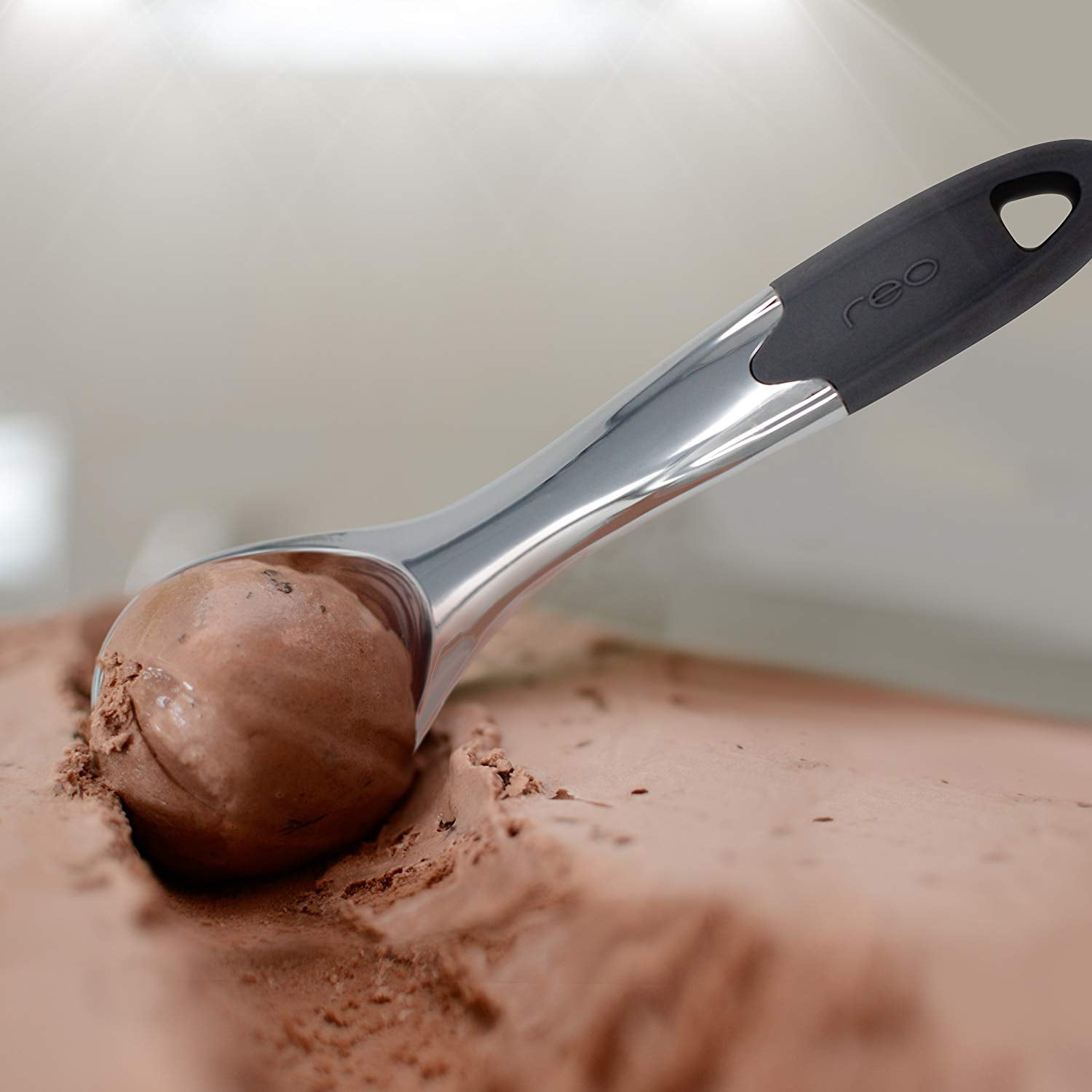 Reo Gray Sift Grip Ice Cream Scoop, Dishwasher Safe