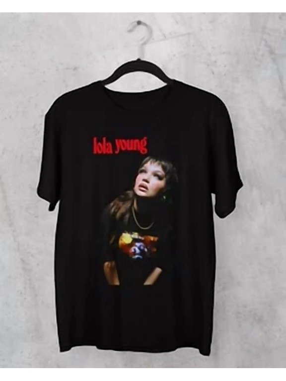 Reprint Rare HOT NEW Lola Young black BLACK T-shirt Unisex All sizes S to 5XL