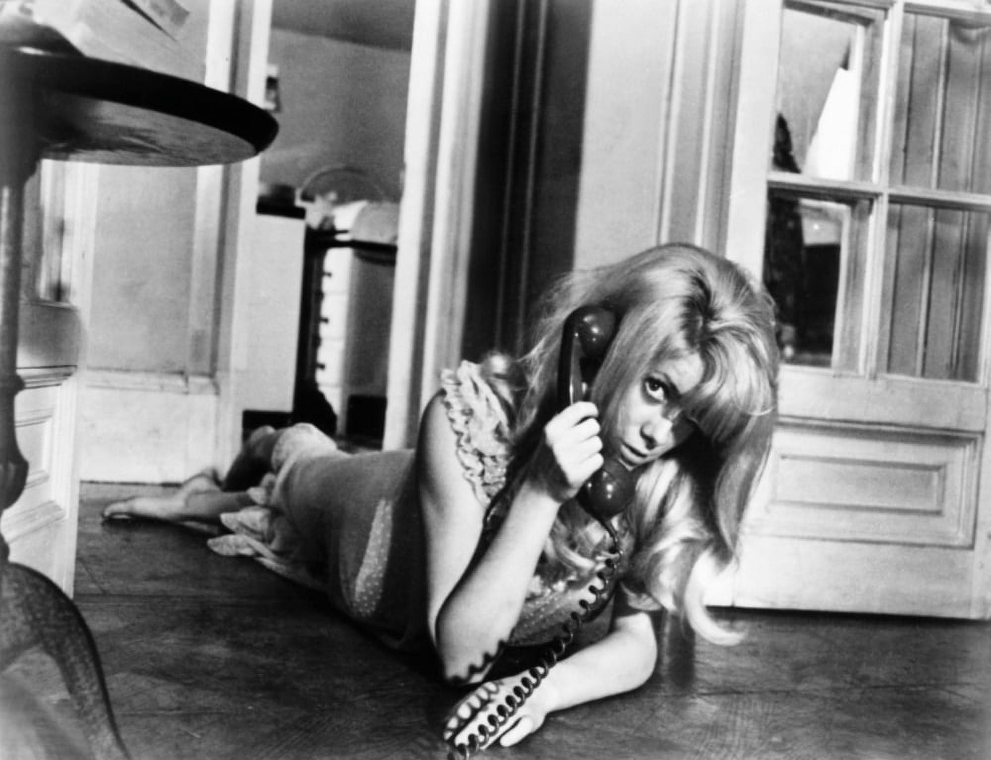 Repulsion Canvas Art - (20 x 16)