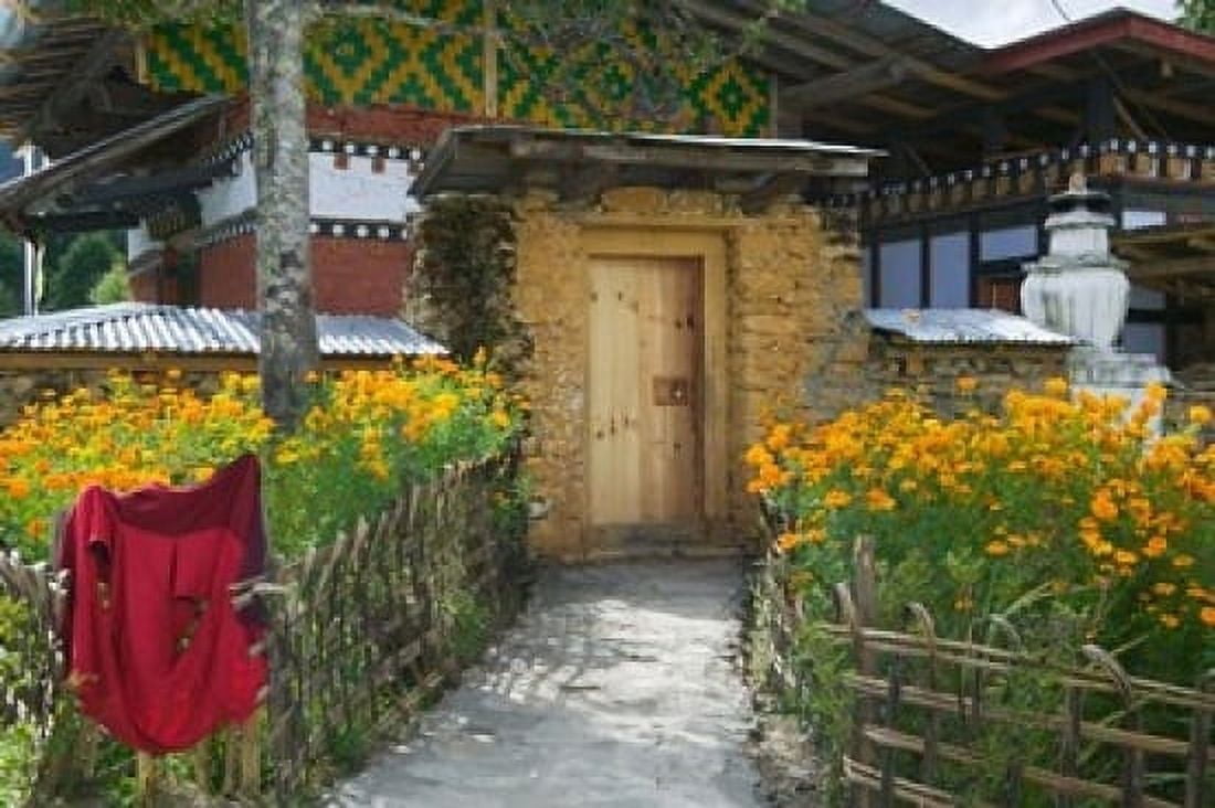 Residential House Bumthang Bhutan Canvas Art - Keren Su DanitaDelimont (17 x 11)