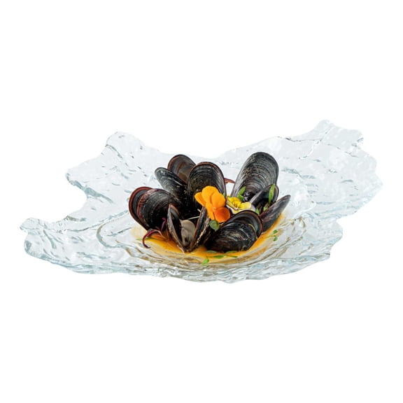 Restaurantware-Vetri 15 x 11.4 x 2.8 Inch Glass Serving Dish, 1 Durable Unique Serving Dish - Seashell Design, Dishwashable, Clear Glass Dinnerware, For Hot & Cold Foods