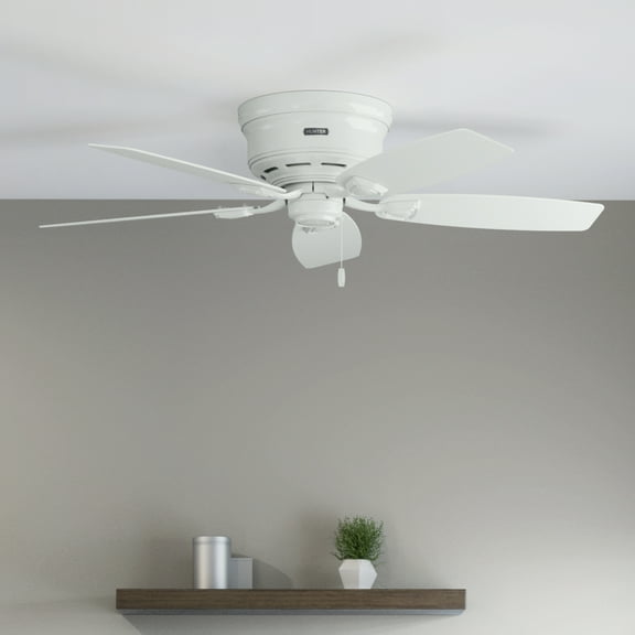 Restored Hunter Fan 48 inch Outdoor Hugger Ceiling Fan in White with 5 White Plastic Blades (Refurbished)
