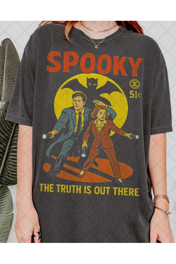 Retro 90s My XFiles Spooky TShirt Scully And Mulder Movie Fan Tee TShirt Gift For Women an
