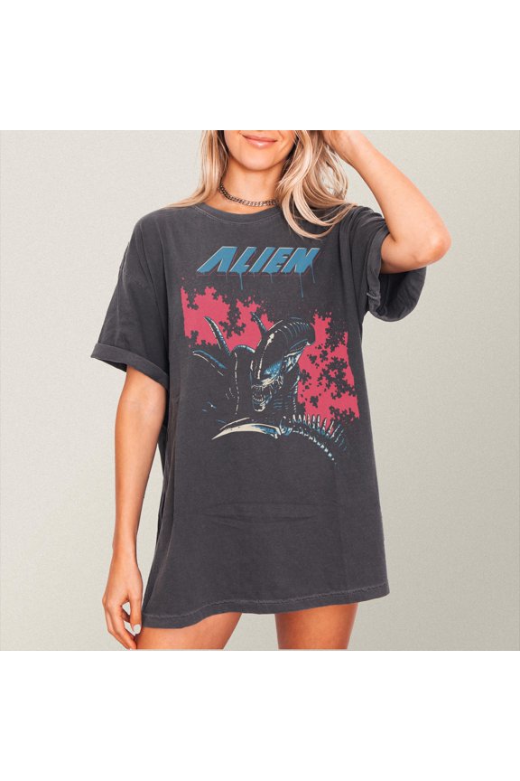 Retro Alien Xenomorph T-Shirt, 80's Style Sci-Fi Horror Movie Graphic Tee