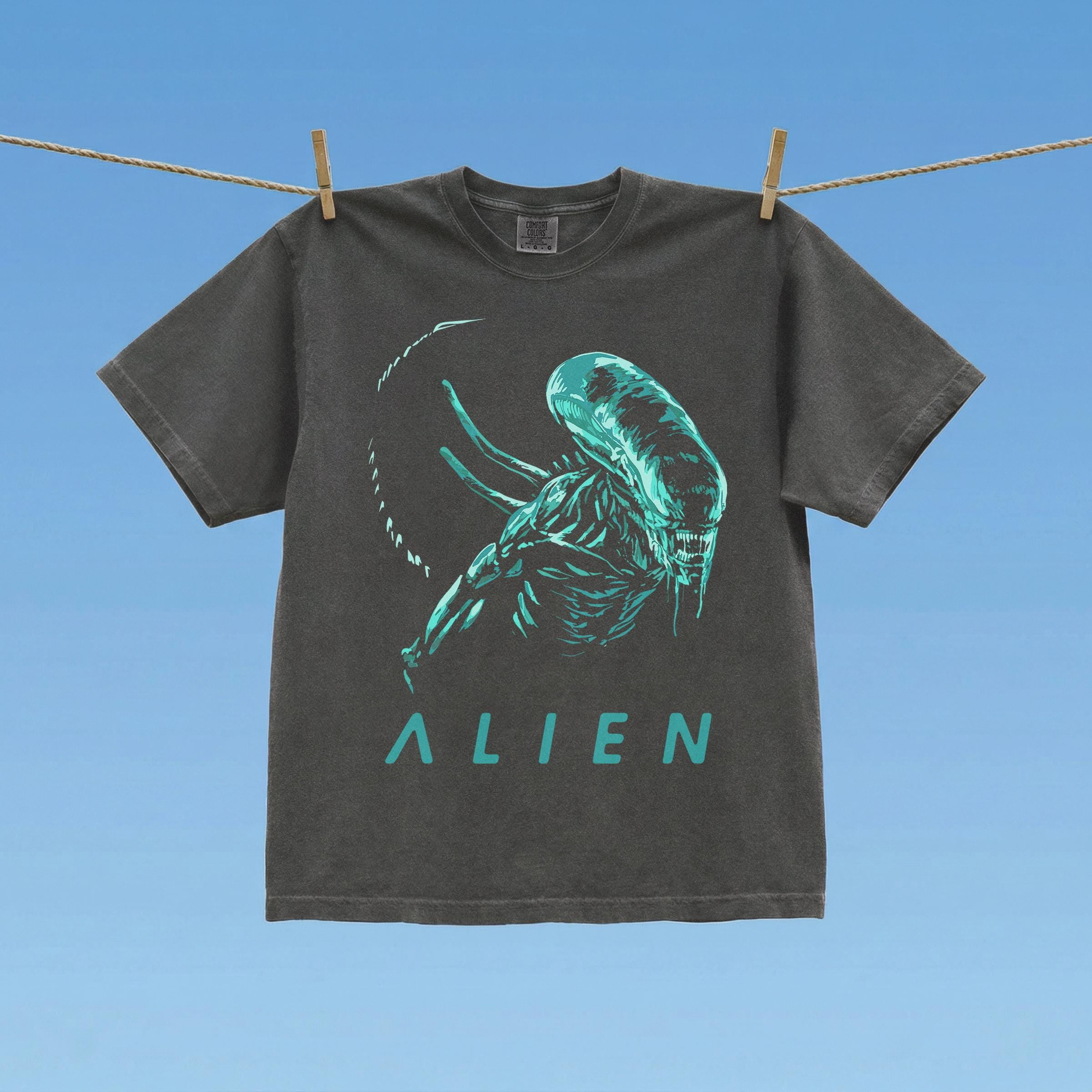 Retro Alien Xenomorph T-Shirt, Sci-Fi Horror Movie Graphic Tee, Vintage ...