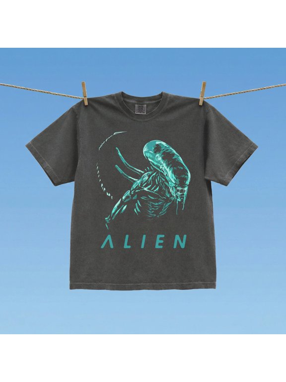 Retro Alien Xenomorph T-Shirt, Sci-Fi Horror Movie Graphic Tee, Vintage Space Cinema Shirt, Cult Classic Film Fan Gift