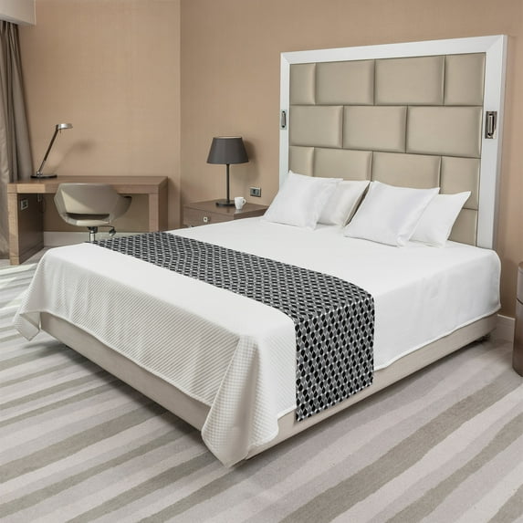 Retro Bed Runner, Abstract Vintage Horizontally Line Wavy Ovals Classic Mosaic Style Simplistic, Decorative Accent Bedding Scarf for Hotels Homes and Guestrooms, King, Grey Charcoal Grey, by Ambesonne