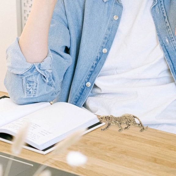 SEWCHICS Leopard Figurine Brass Golden 1Pcs Elegant Home Desktop Paperweight